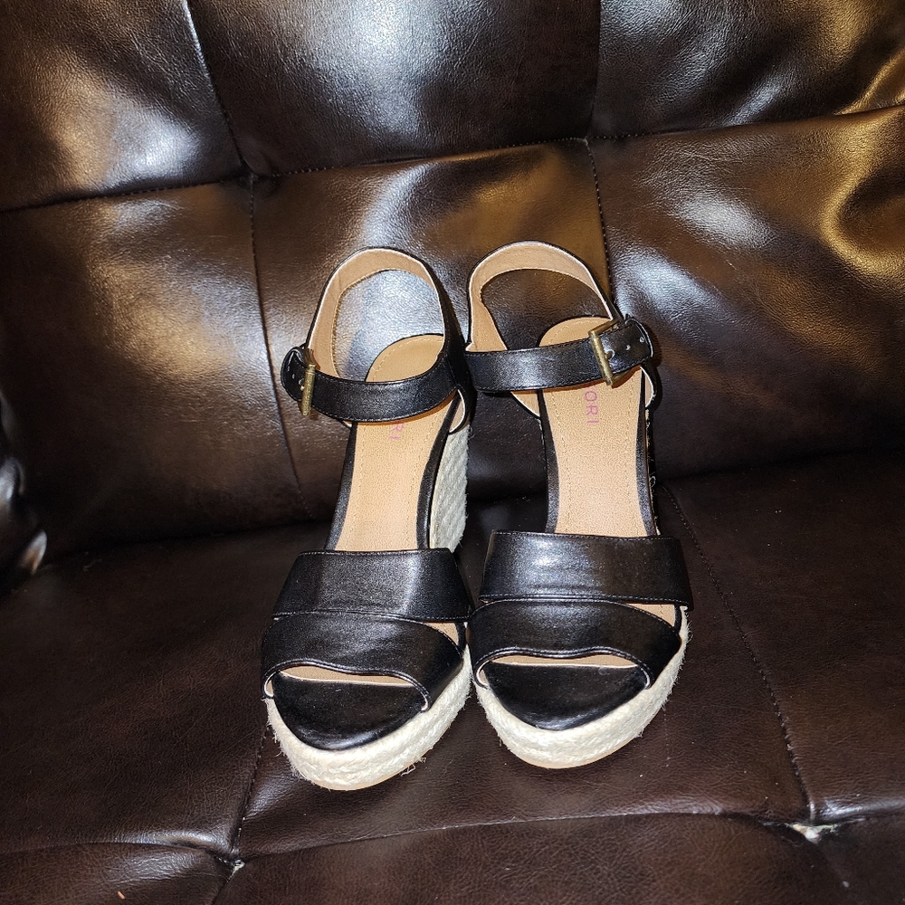 Tesori Espadrille Wedges size 7M